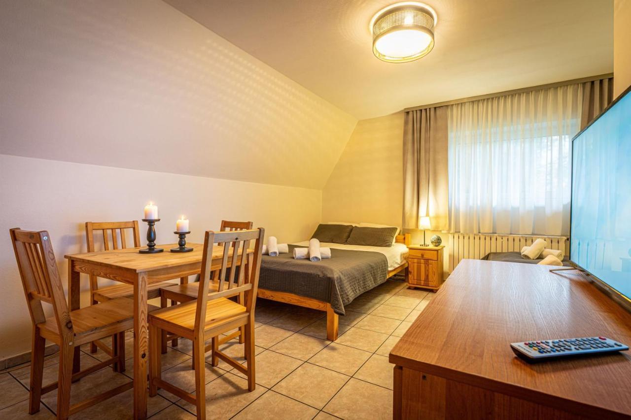 Liberta Inn - Pokoje Goscinne Zakopane Ngoại thất bức ảnh