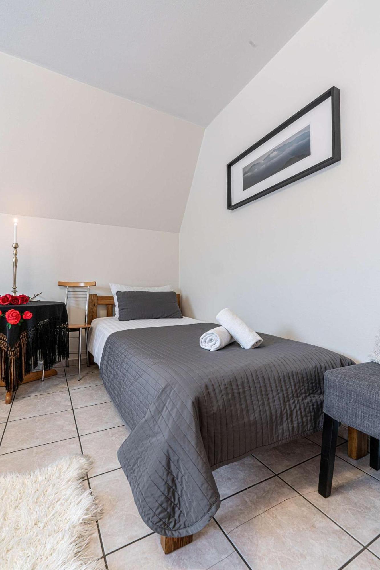 Liberta Inn - Pokoje Goscinne Zakopane Ngoại thất bức ảnh