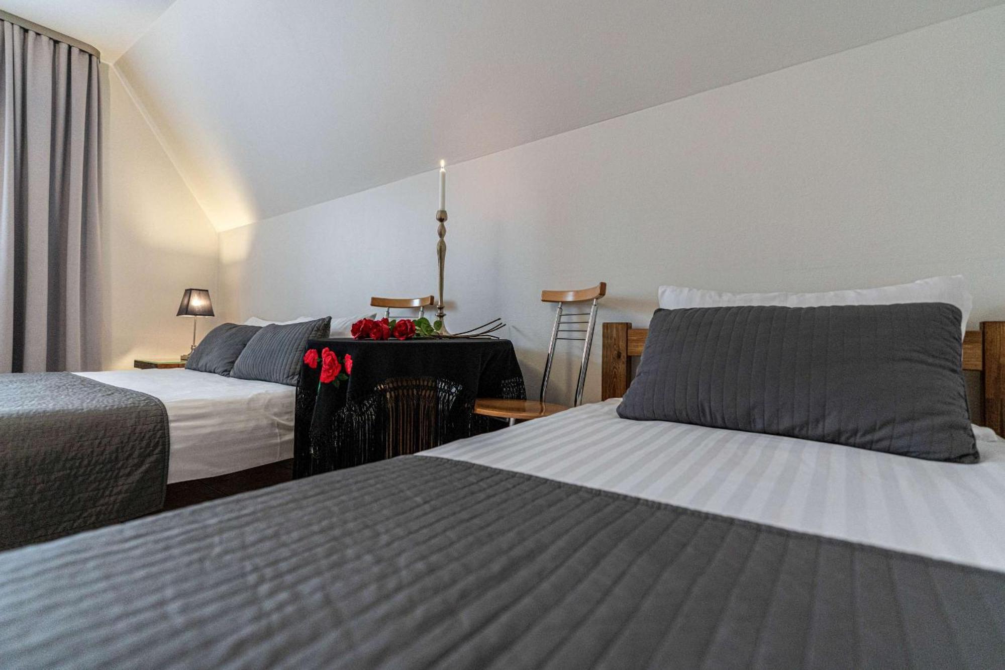 Liberta Inn - Pokoje Goscinne Zakopane Ngoại thất bức ảnh