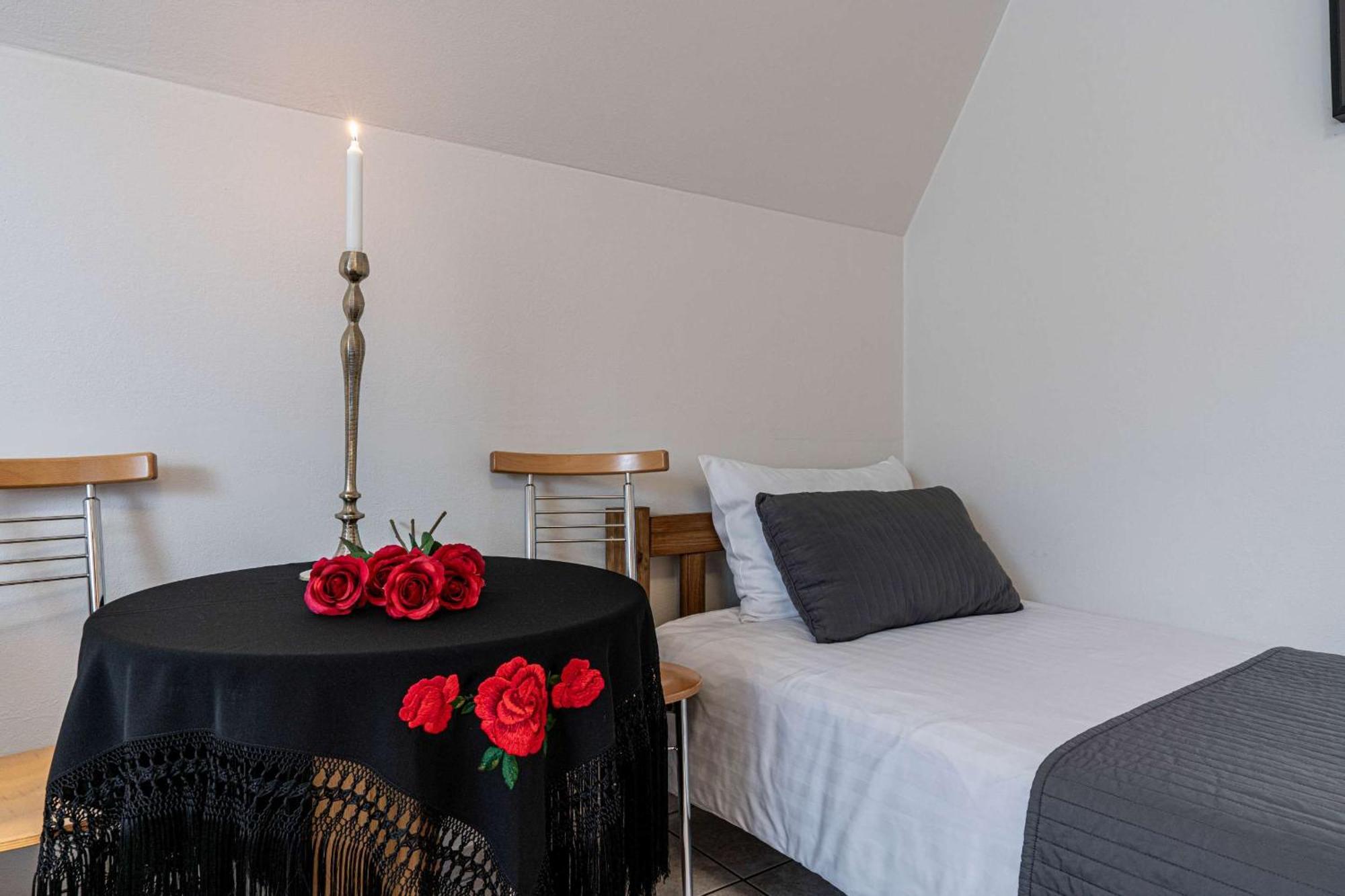 Liberta Inn - Pokoje Goscinne Zakopane Ngoại thất bức ảnh