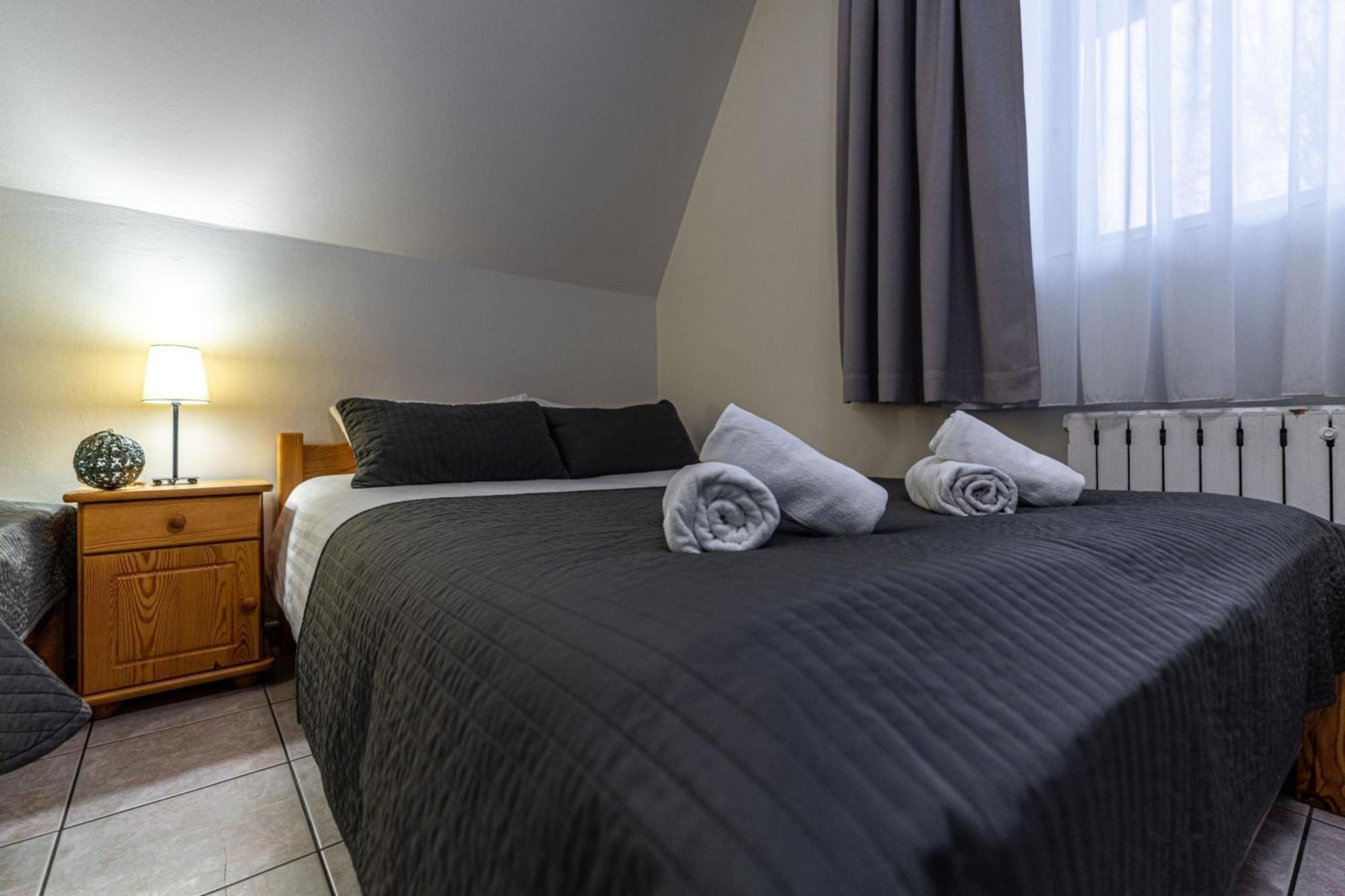 Liberta Inn - Pokoje Goscinne Zakopane Ngoại thất bức ảnh