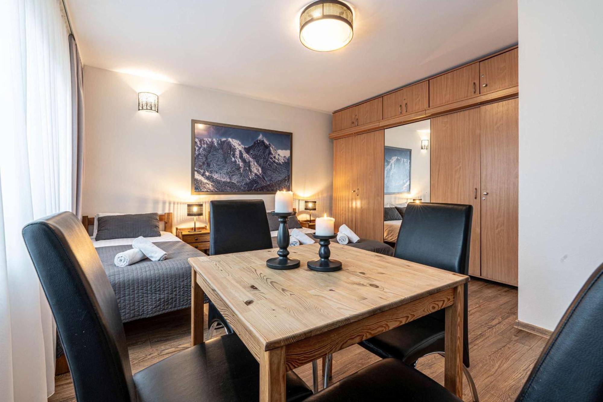 Liberta Inn - Pokoje Goscinne Zakopane Phòng bức ảnh