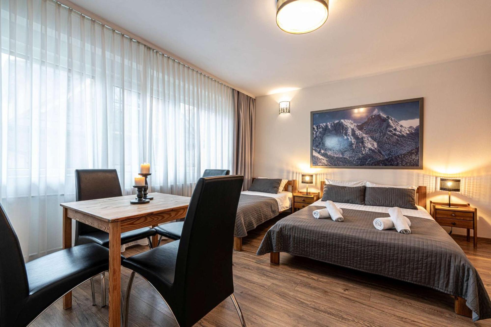 Liberta Inn - Pokoje Goscinne Zakopane Phòng bức ảnh