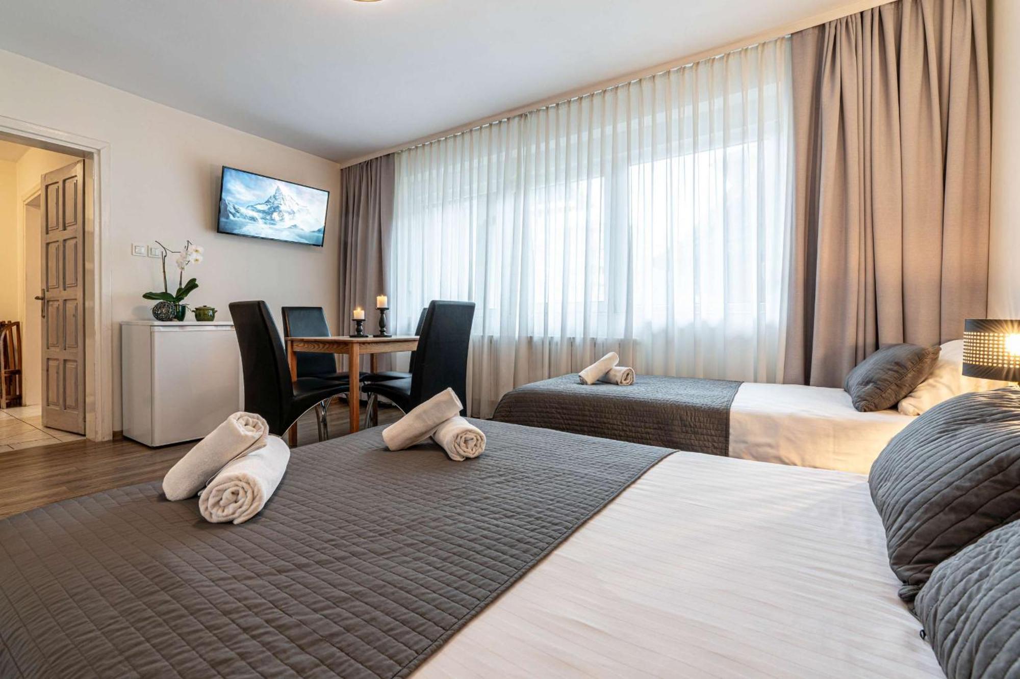 Liberta Inn - Pokoje Goscinne Zakopane Phòng bức ảnh